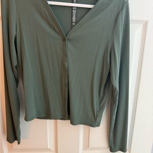 Vuori sage green cropped cardigan.  Size XL